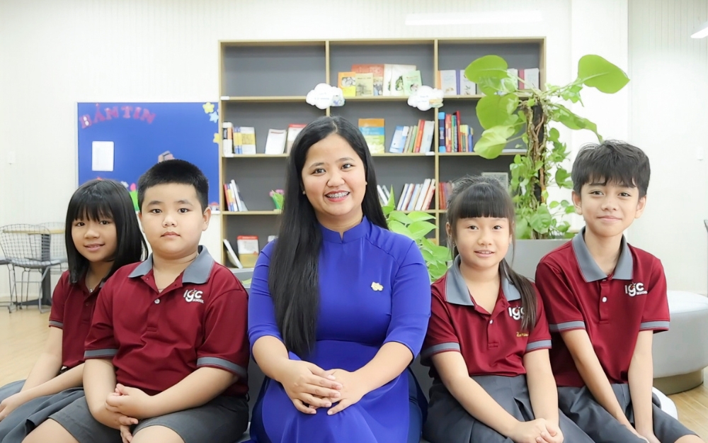 Con học tiếng Anh tự nhiên như một thói quen