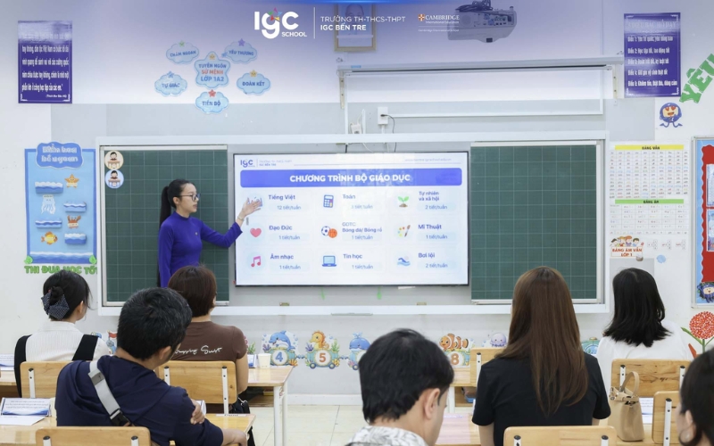 nên học trường công hay trường tư phù hợp cho con