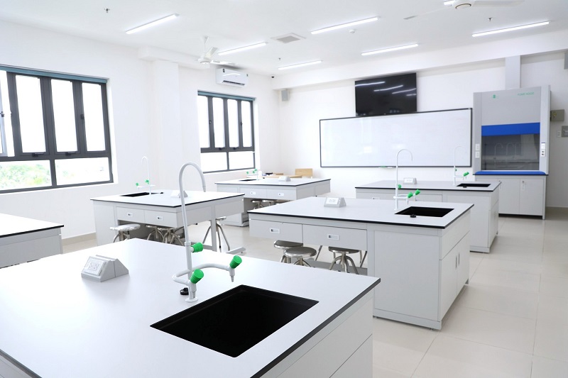 Phòng thí nghiệm hiện đại tại IGC Bến Tre – Khơi nguồn đam mê khám phá cho các em