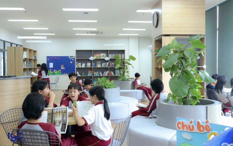 Trường nào phù hợp với con hướng nội qua góc nhìn lớp học